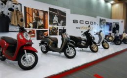 Perbedaan Tipe Honda Scoopy Sporty, Fashion, Stylish, dan Prestige